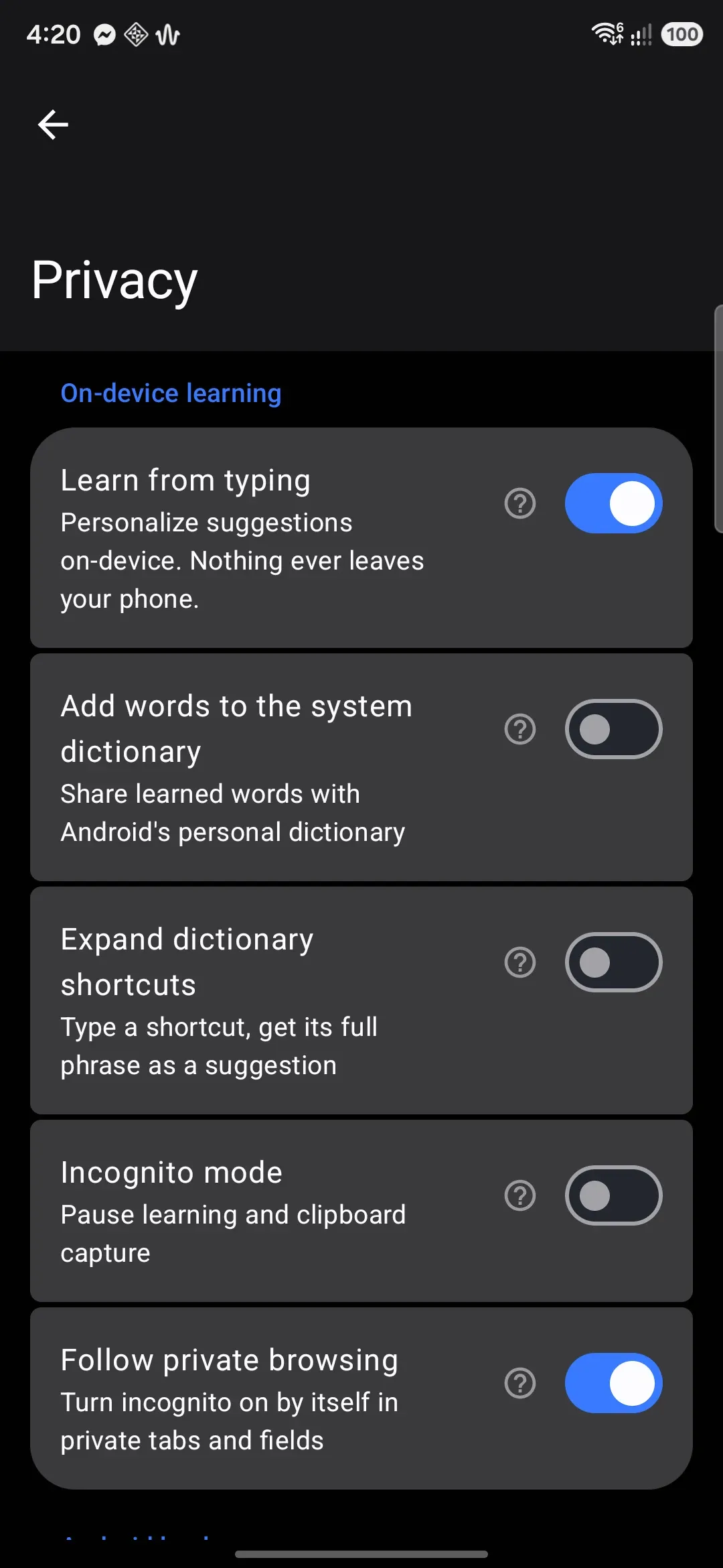 The Privacy screen: on-device learning toggles above, the Clear learned words button below.